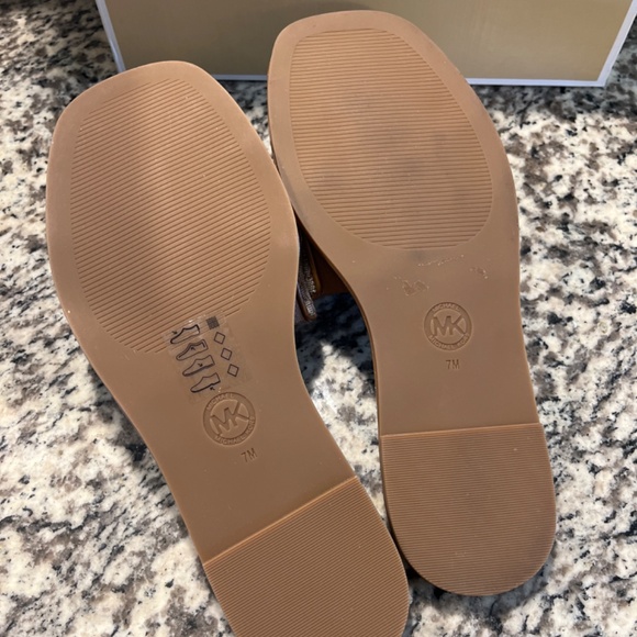 Michael kors slide - Picture 3 of 3